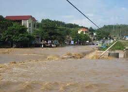 ໜູນຊ່ວຍປະຊາຊົນຖືກຜົນເສຍຫາຍ ຍ້ອນໄພນ້ຳຖ້ວມຢູ່ພາກກາງ